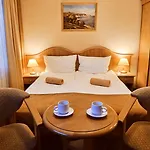 Hotel Polaris