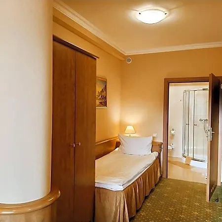 Polaris Hotel 3*